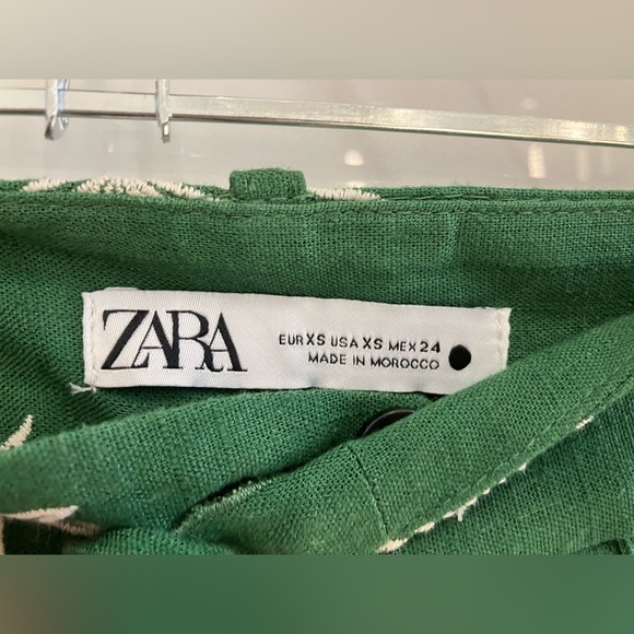 Embroidered Green Zara Pants - Size XS - NWT! - Picture 8 of 9